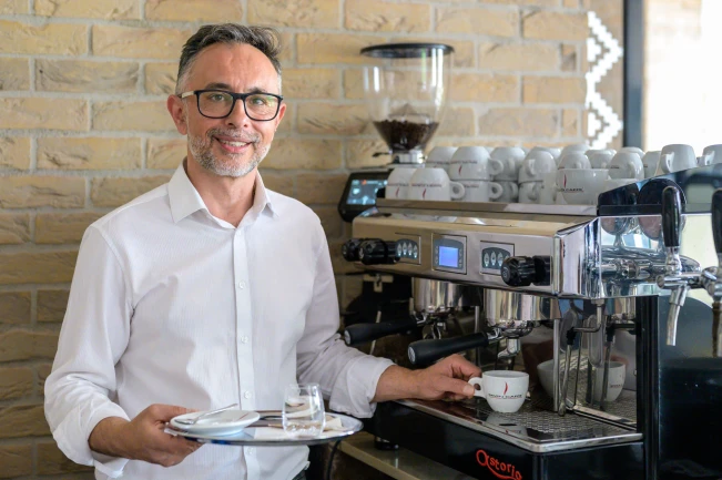 Bordűr Kávézó & Cukrászda